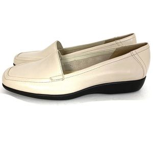 NIB Easy Spirit True Spirit Escloser Ivory Shoes